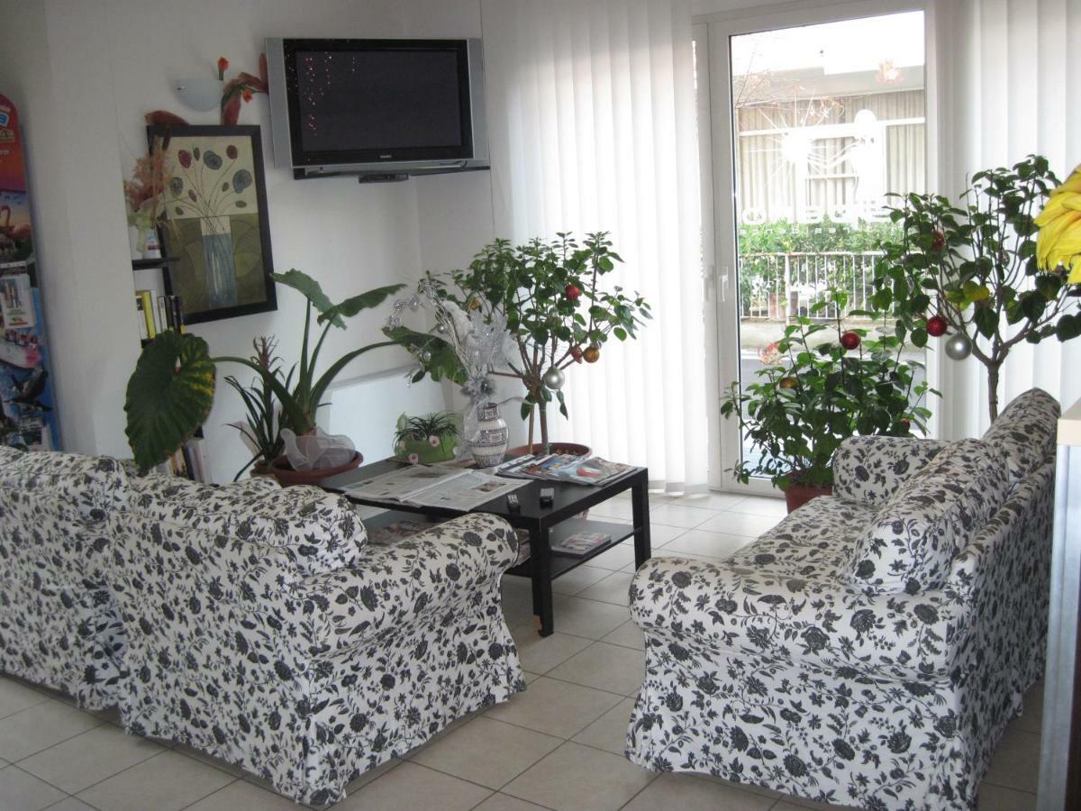 Residence Nobel Rimini Buitenkant foto